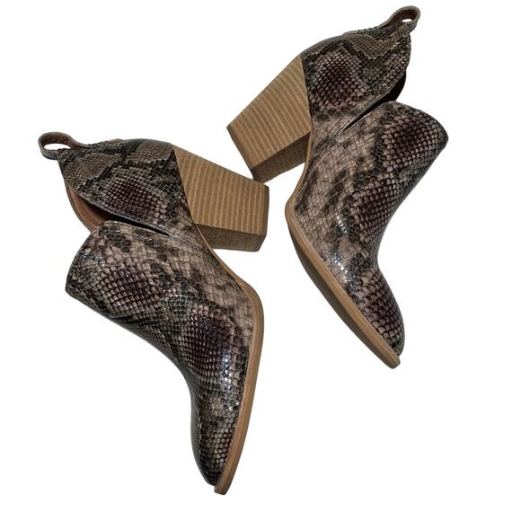 Jeffrey Campbell Rosalee Taupe Snake Bootie NEW 10 - Picture 3 of 6